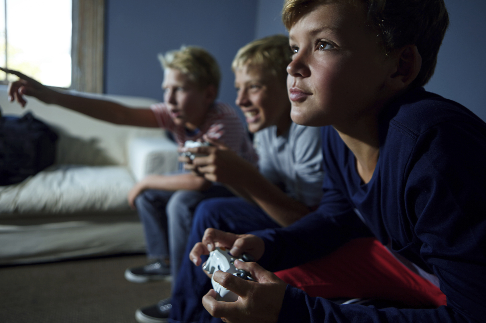 Shot of young boys playing video gameshttp://195.154.178.81/DATA/i_collage/pu/shoots/804936.jpg
